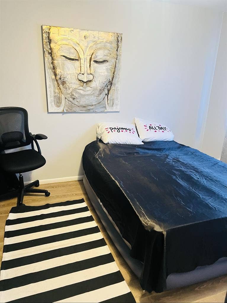 Shared Room for Rent- Independent