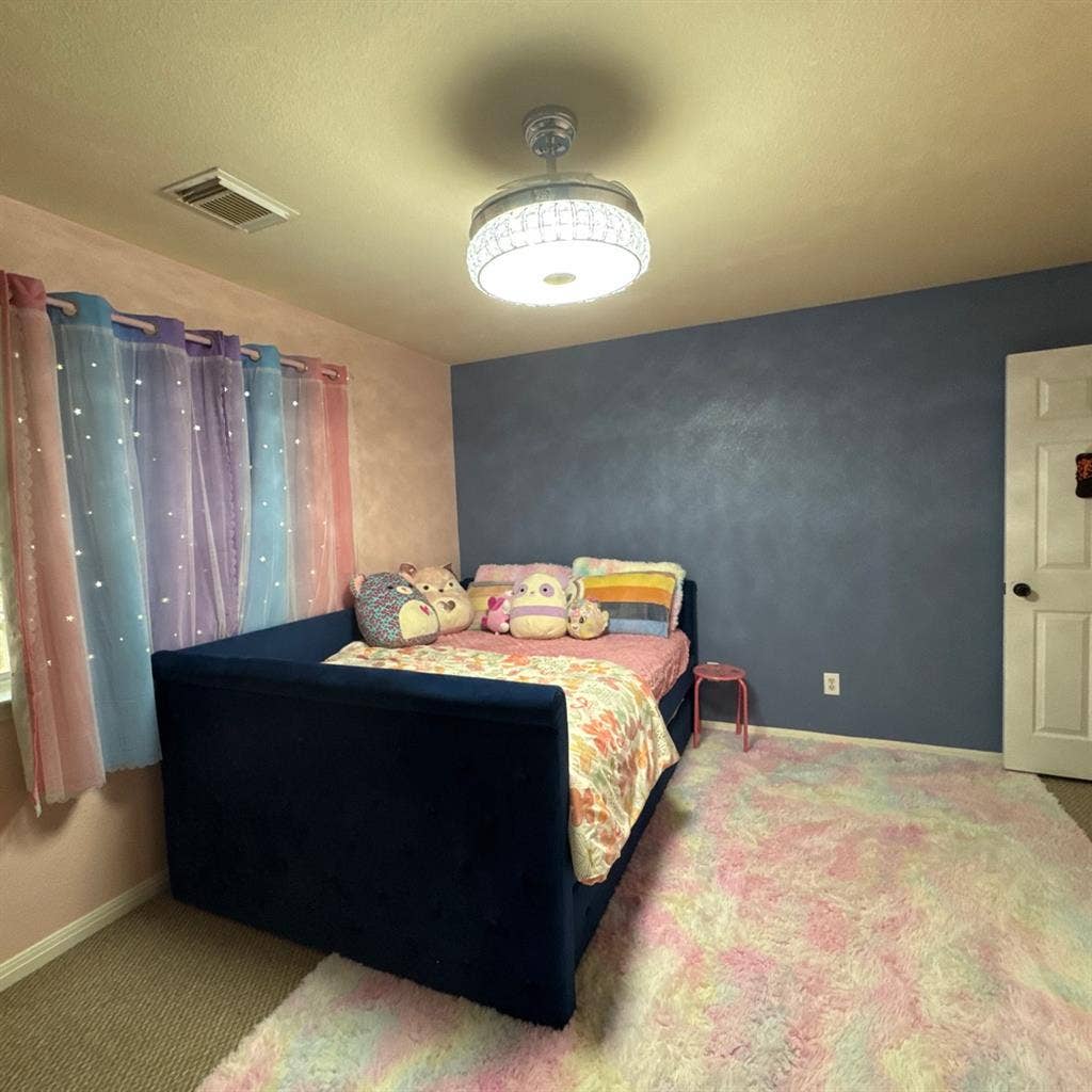 Short term rental room available