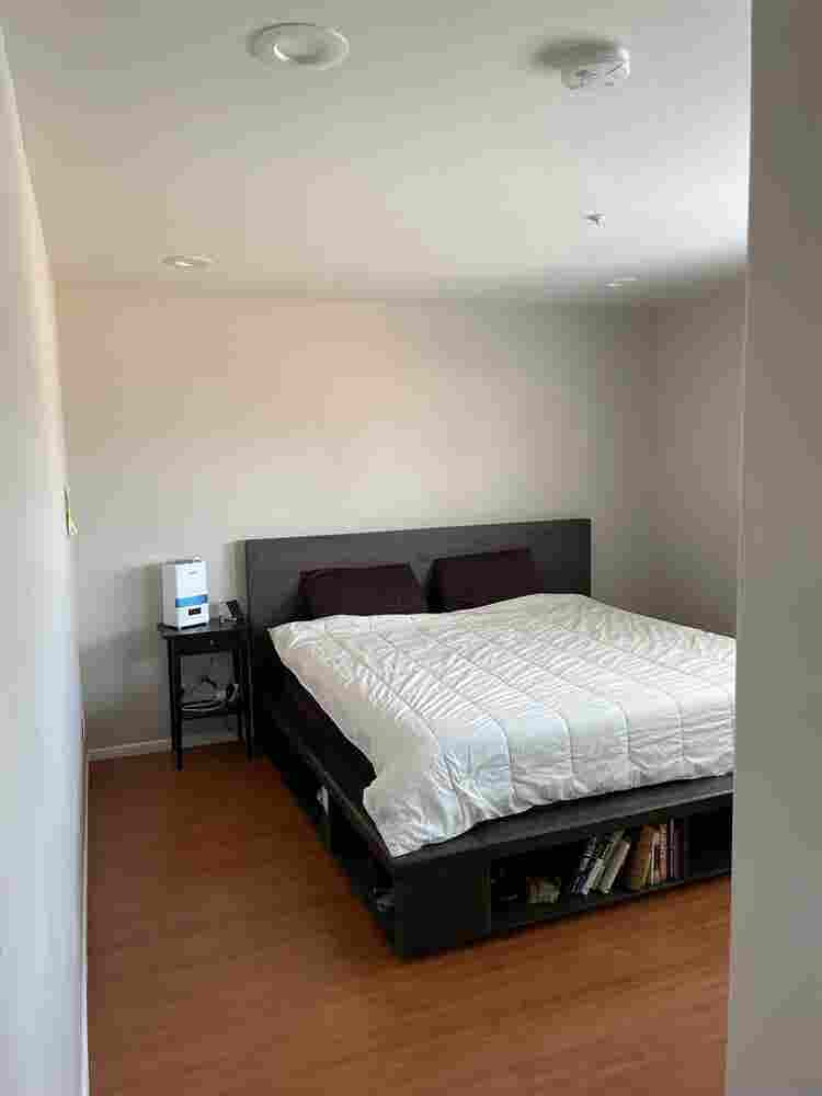 Large Master Bedroom in Town