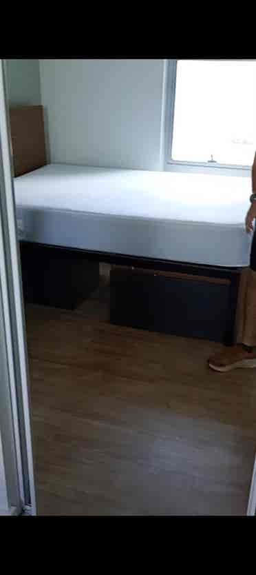 Private room in Midtown Available