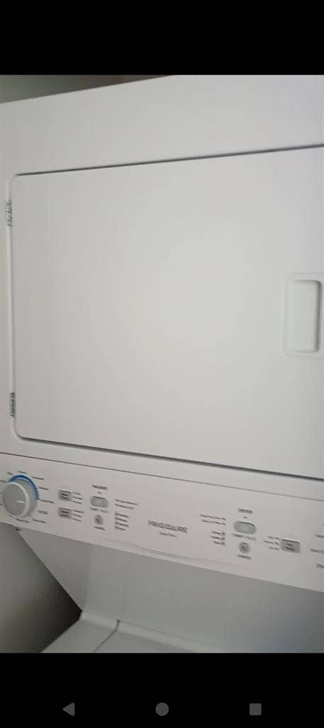 Private room in Midtown Available