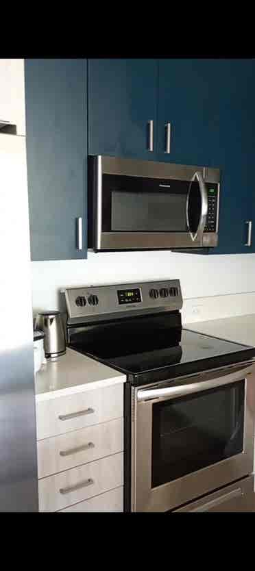 Private room in Midtown Available