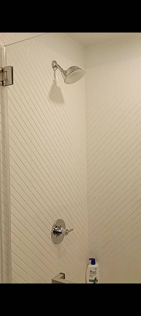 Private room in Midtown Available