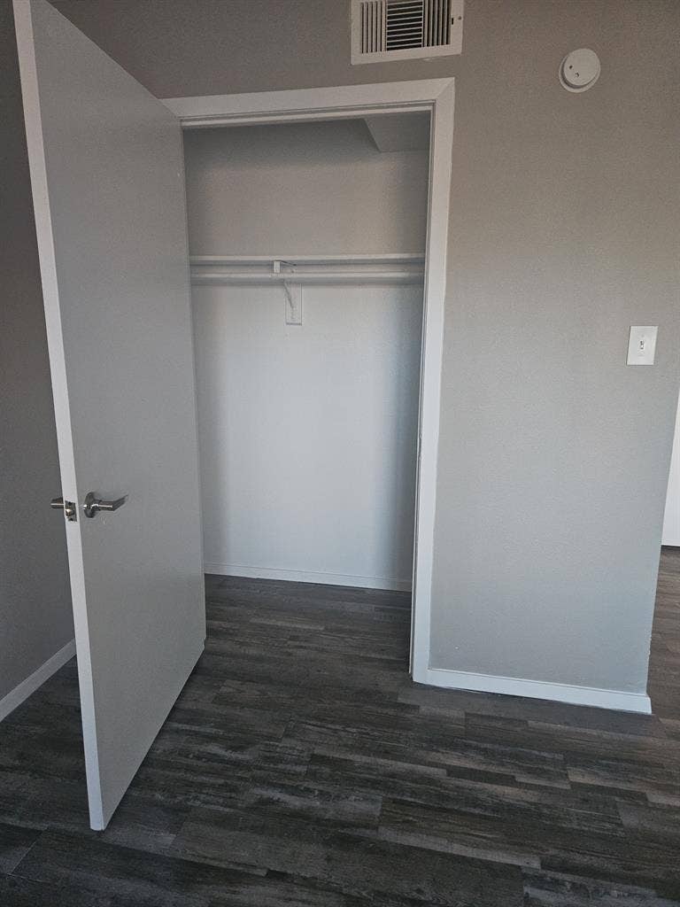 Nice room w bathroom