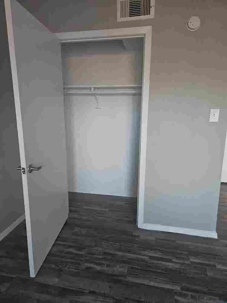 Nice room w bathroom
