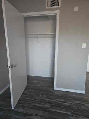 Nice room w bathroom