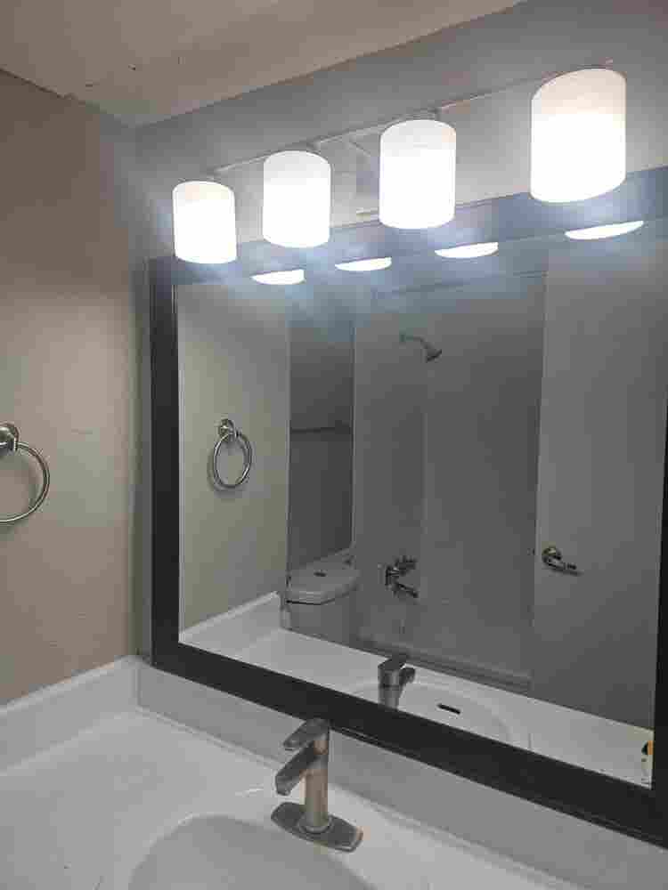 Nice room w bathroom