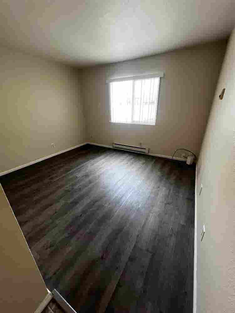 Unfurnished Master Bedroom & Bath