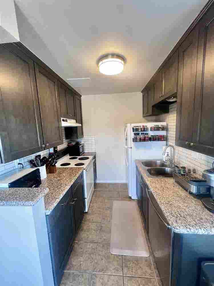 Unfurnished Master Bedroom & Bath