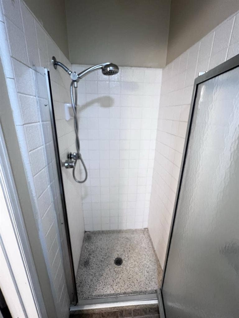 Unfurnished Master Bedroom & Bath