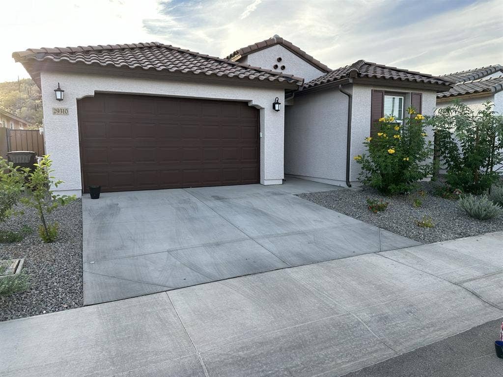 Private Room Available in North Phx
