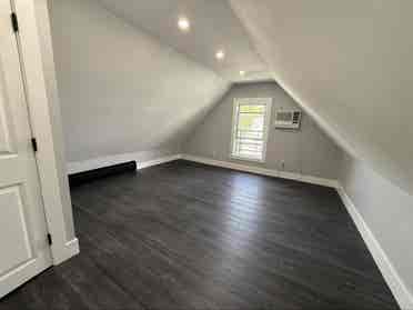 room near midtown Manhattan