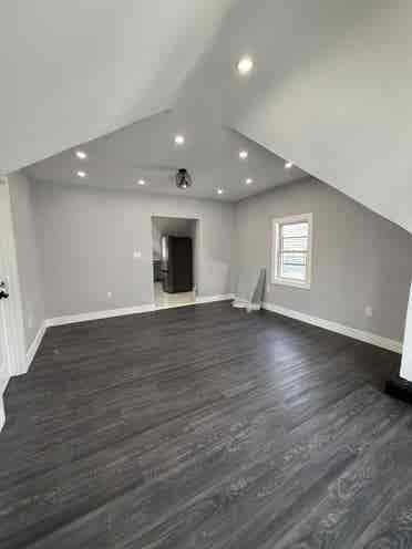 room near midtown Manhattan