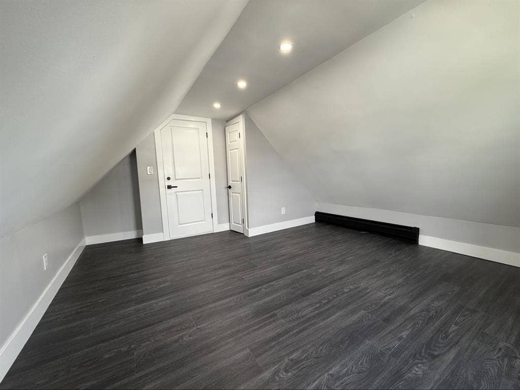 room near midtown Manhattan