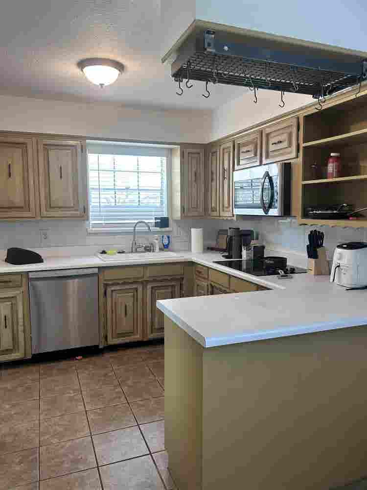 2 Rooms Open in Cozy Home (Pool)