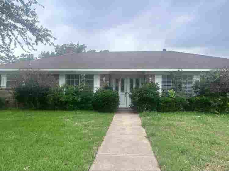 2 Rooms Open in Cozy Home (Pool)