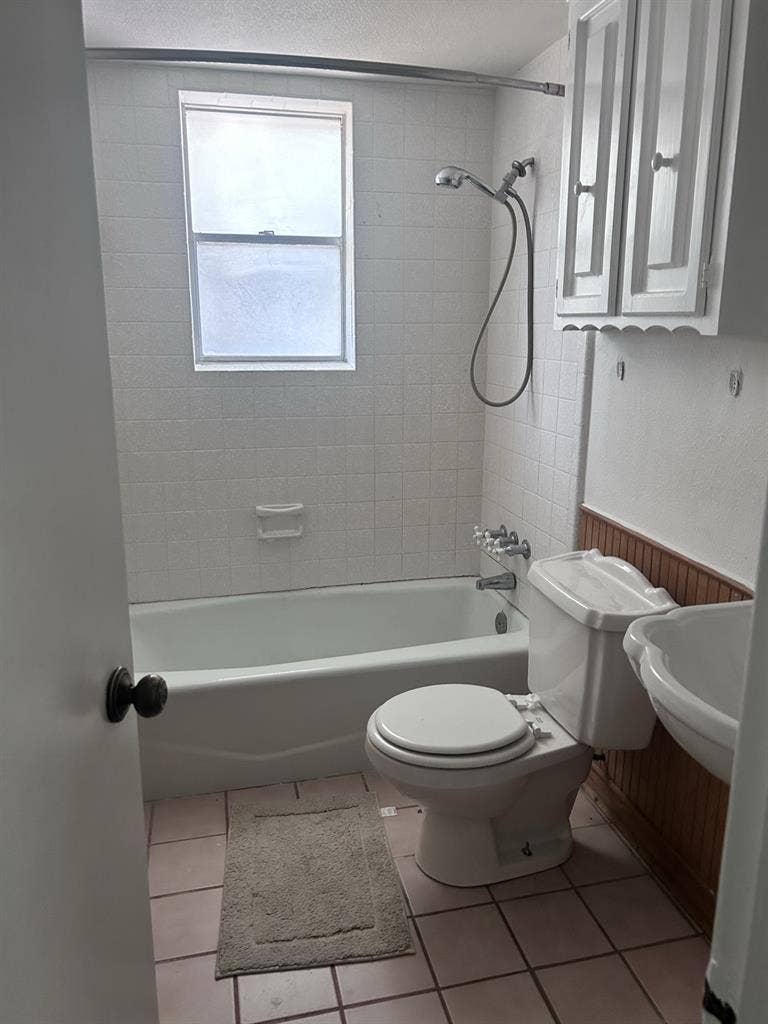 2 Rooms Open in Cozy Home (Pool)
