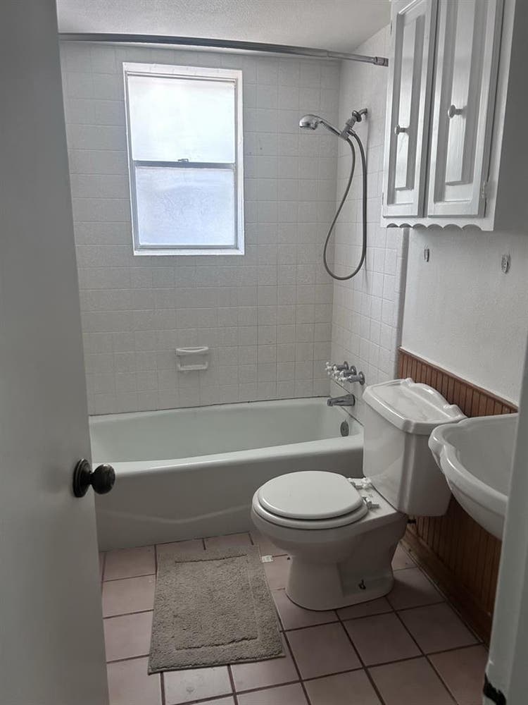 2 Rooms Open in Cozy Home (Pool)