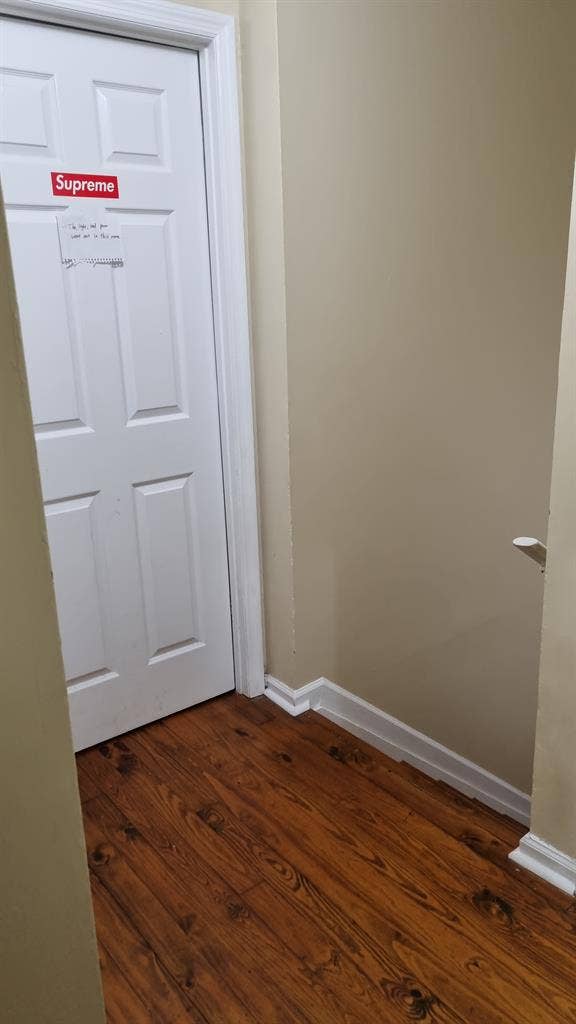 Looking for female roommate
