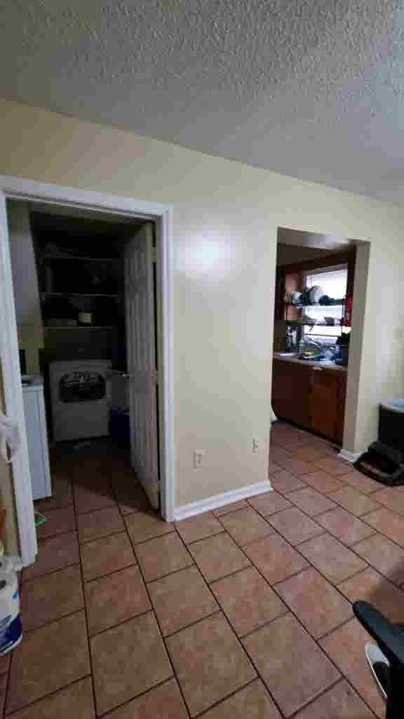 Looking for female roommate