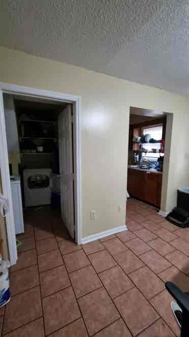 Looking for female roommate