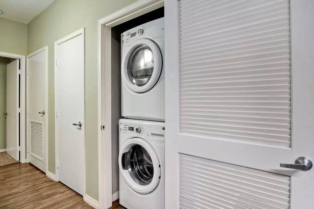Semi Private Room For Rent BA