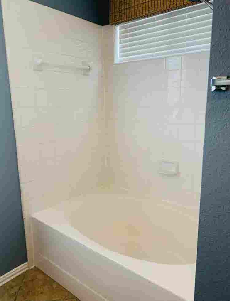 ISO roommate for spacious housee