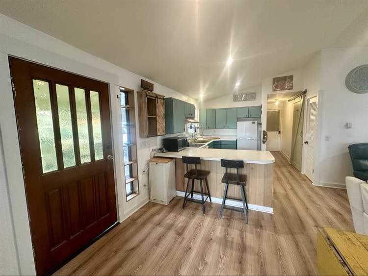 bath fully furnished home