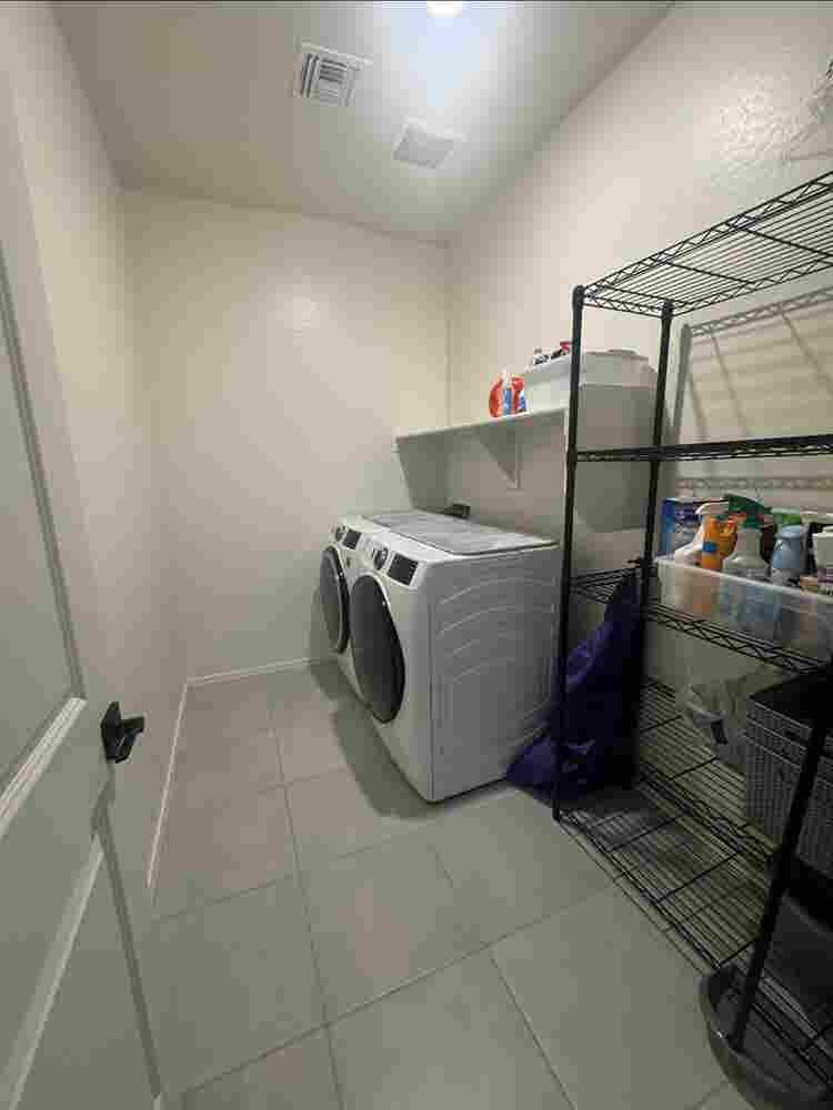 Modern Room for Rent