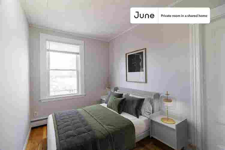 4 BR in Boston