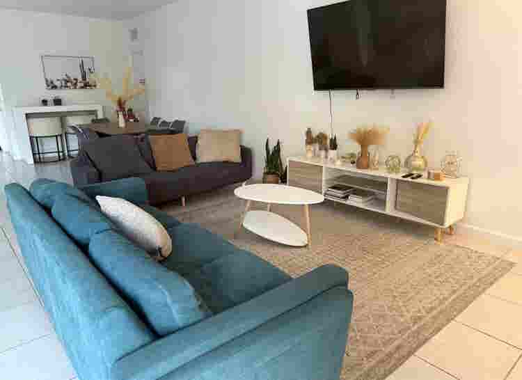 Spacious King Room in Peaceful