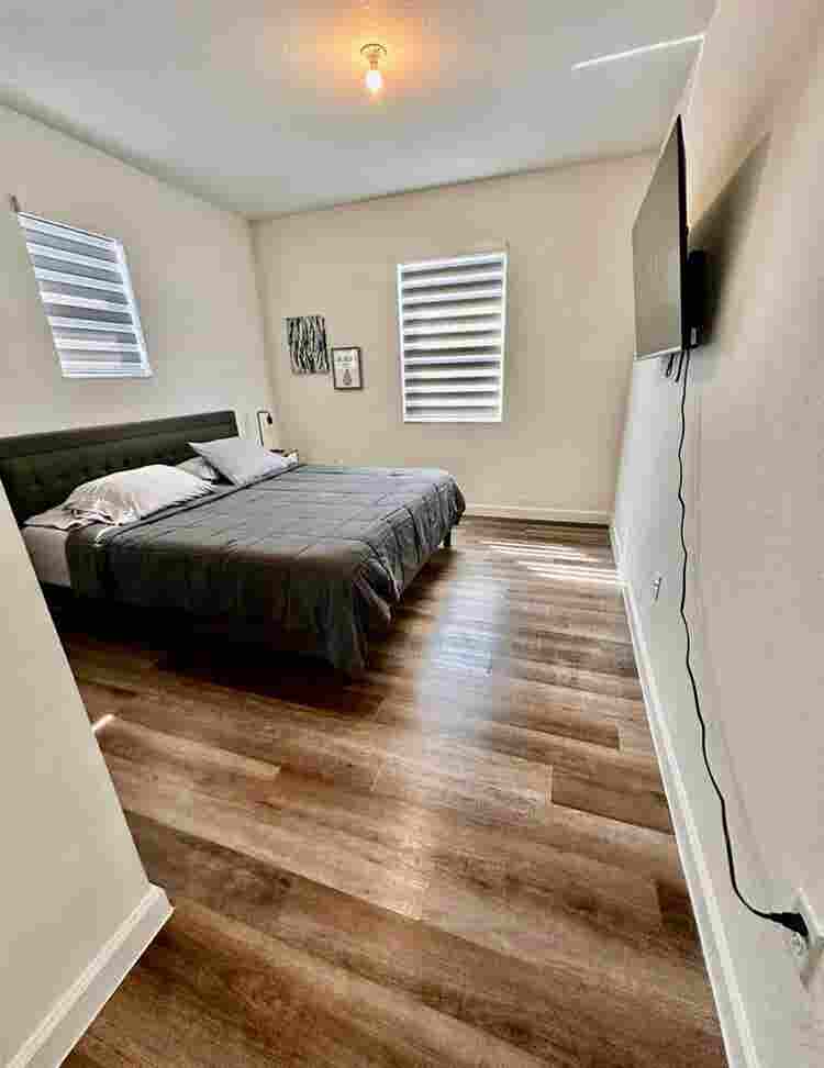 Spacious King Room in Peaceful