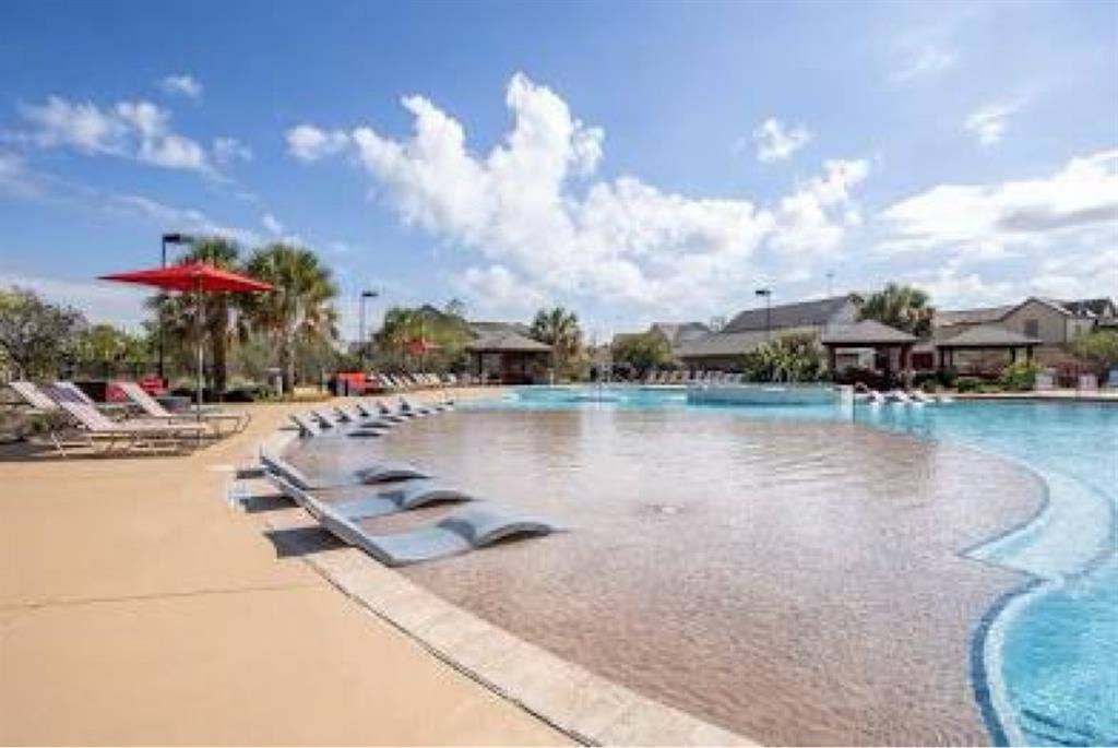 URGENT! Tamu Off-campus Subleasing