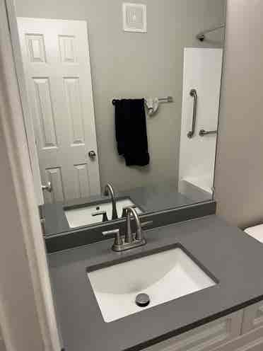 Looking for a roomate