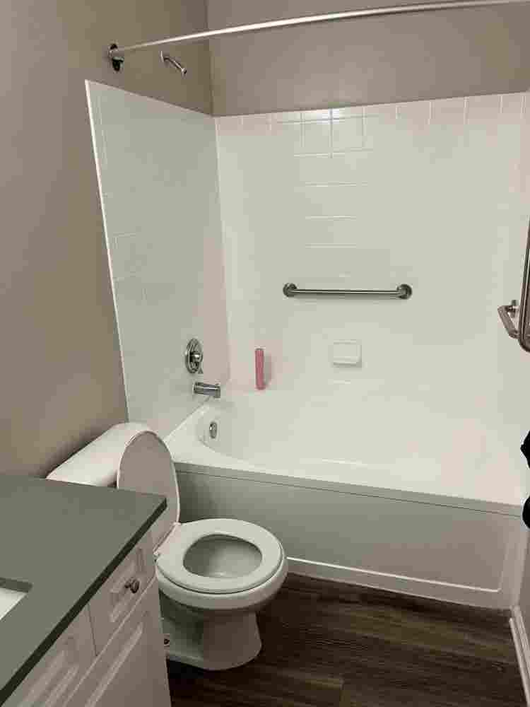 Looking for a roomate