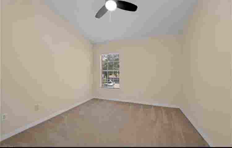 Town house in North Naples