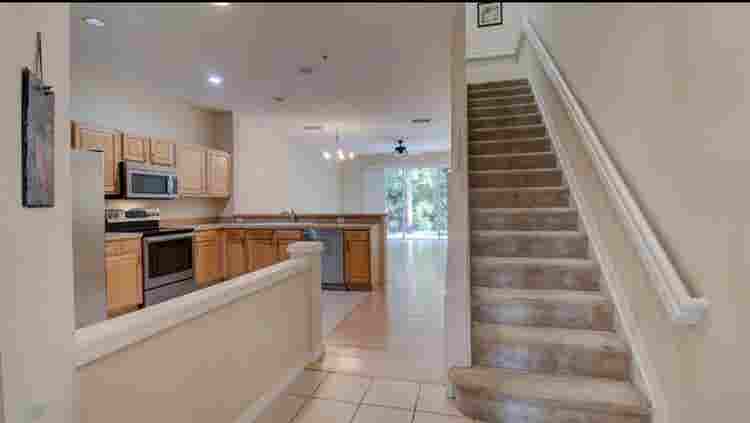 Town house in North Naples