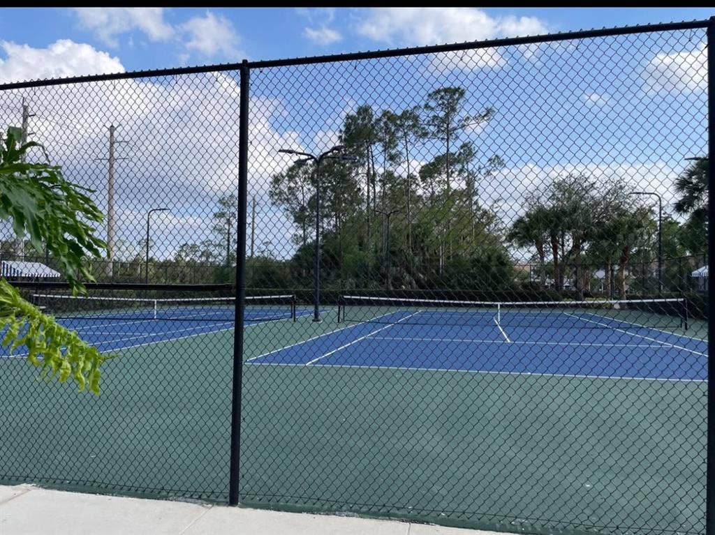 Town house in North Naples