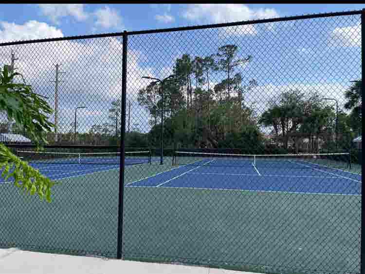 Town house in North Naples
