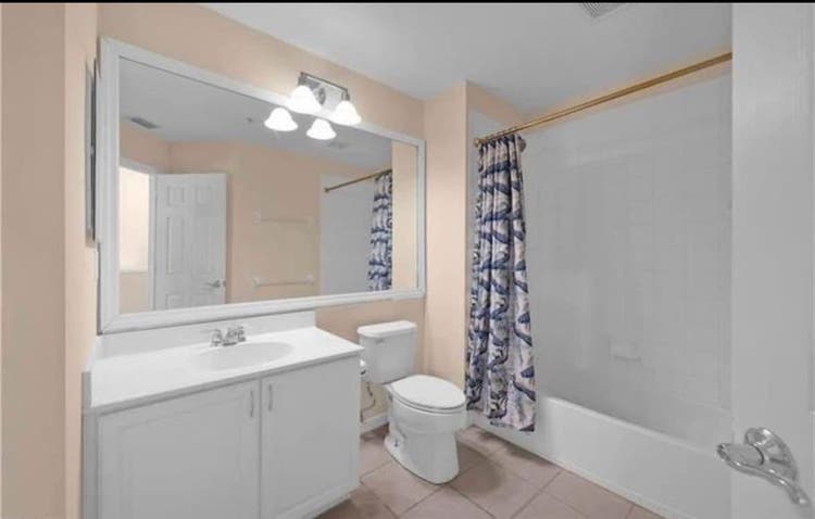 Town house in North Naples