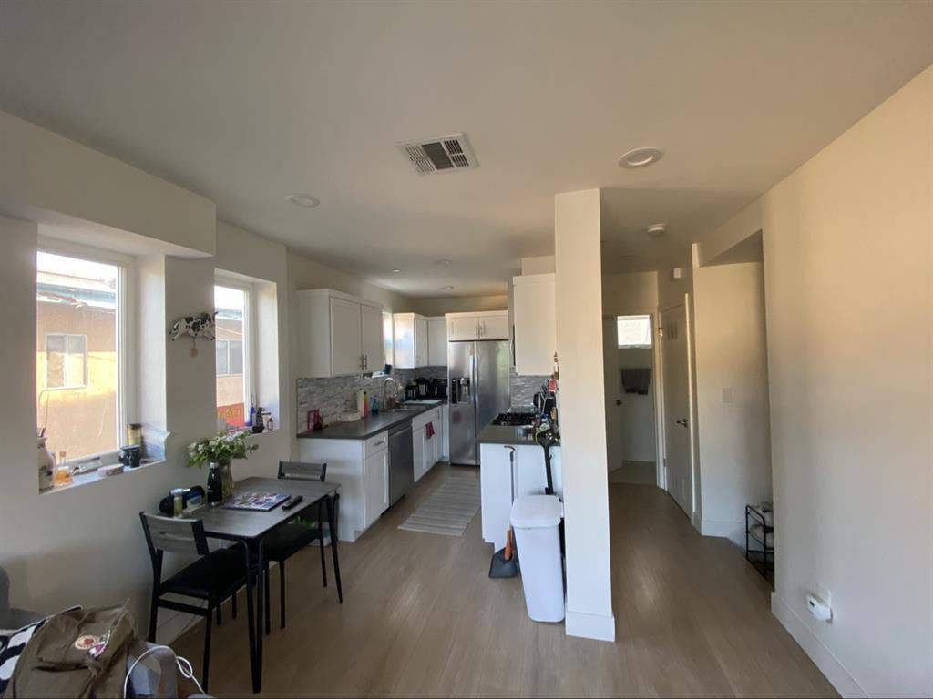 3 bedroom townhouse by Melrose Hill
