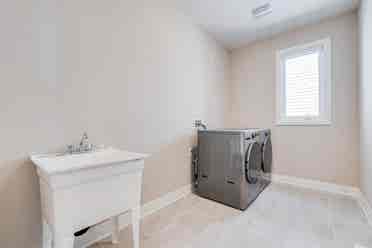 Executive Home Milton