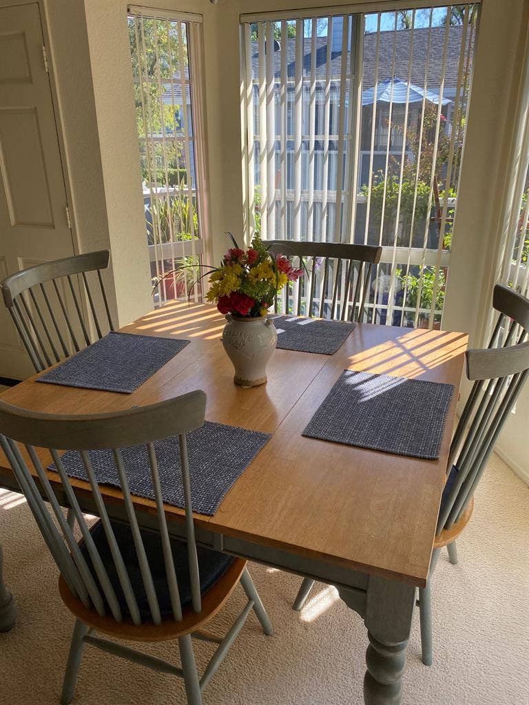 ROOMMATE WANTED NEAR BEAUTIFUL RSM