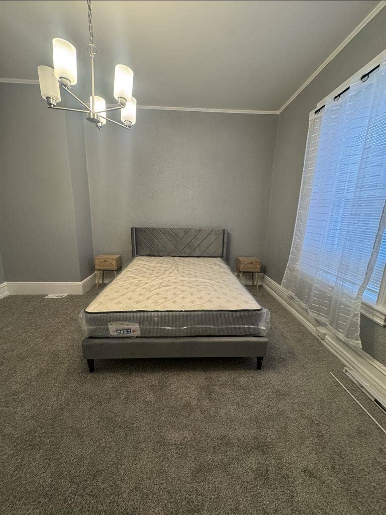 FULLY FURNISHED ROOM FOR REN