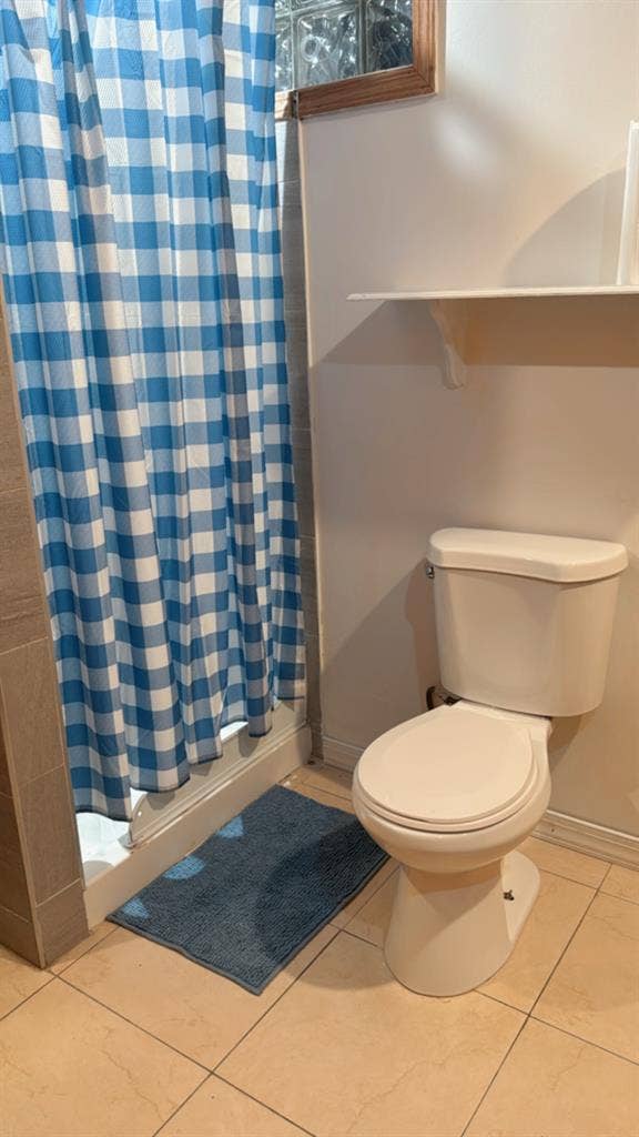 FULLY FURNISHED ROOM FOR RENT