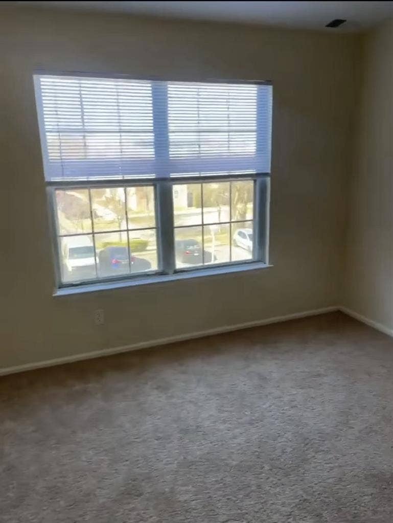 BATH ( 1RM AVAILABLE)