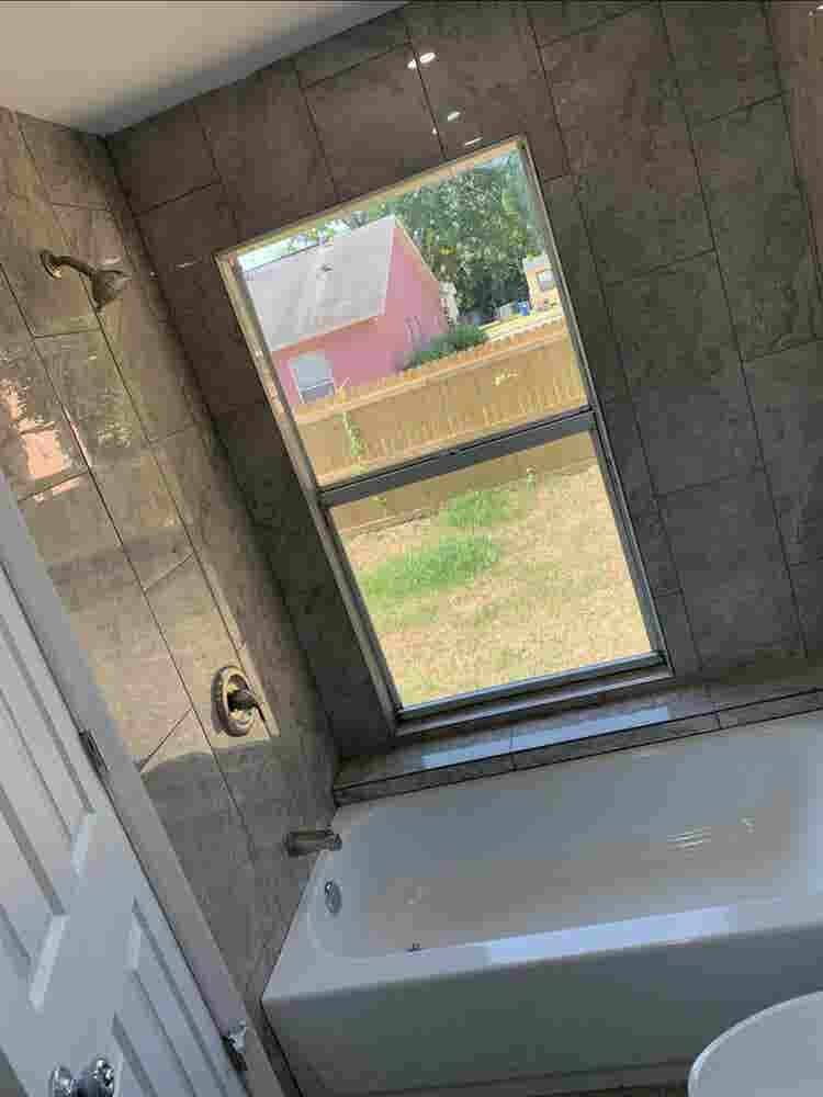 2 ROOMS FOR RENT MASTER W/BATH 🔥