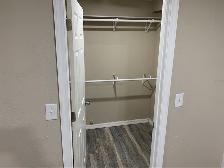 2 ROOMS FOR RENT MASTER W/BATH 🔥