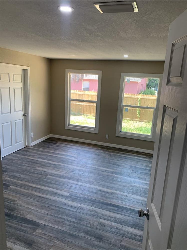 2 ROOMS FOR RENT MASTER W/BATH 🔥