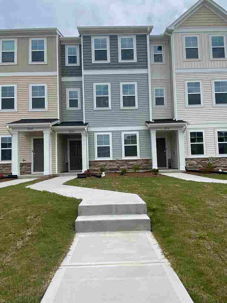 3 BR in Raleigh